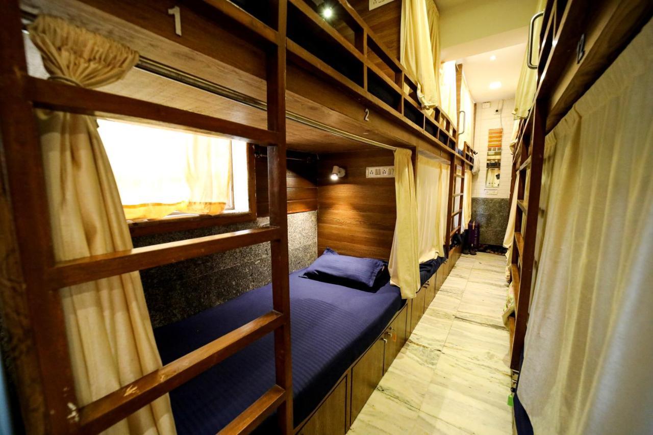 Maple Social Hubz-Hostel Mumbai Exterior photo